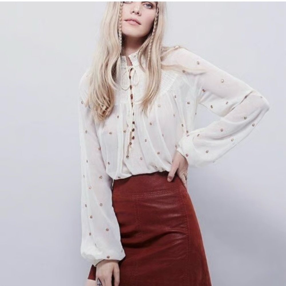 Like New Free People ready to run Elegant White Embroidered Blouse
